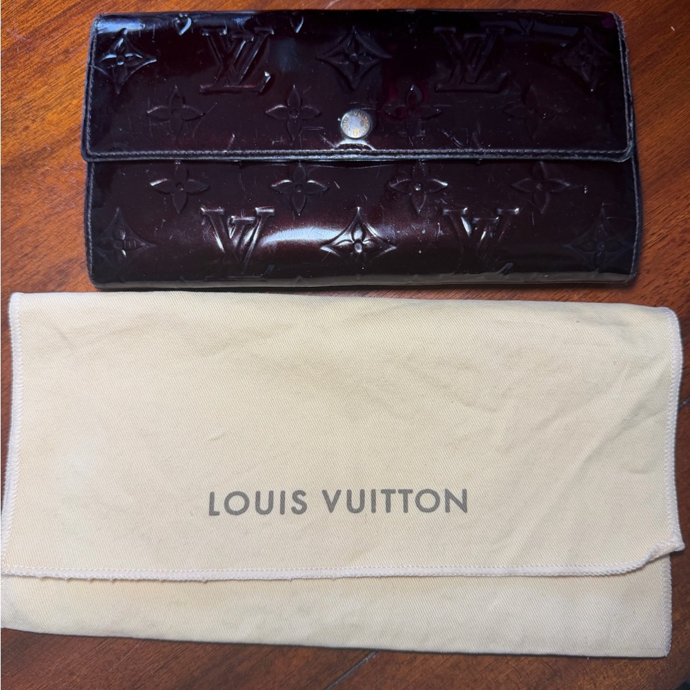 LOUIS VUITTON Vernis Purple Long Wallet with COA and dust bag.